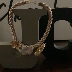 Flower choker necklace